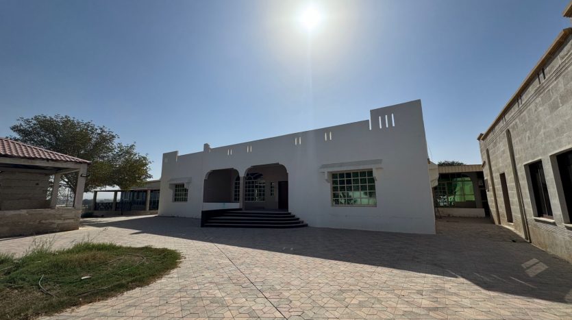 6-Bedroom Villa in Hamraniya Gem